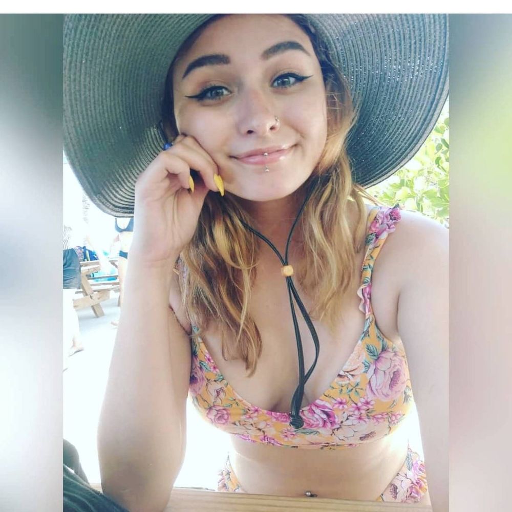 Meet your Posher, Gabriella